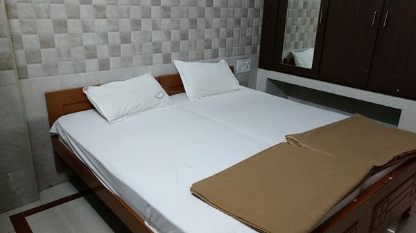 Book Deluxe Room at Vasavi Bhavan Tirumala - bhavan in Tirumala